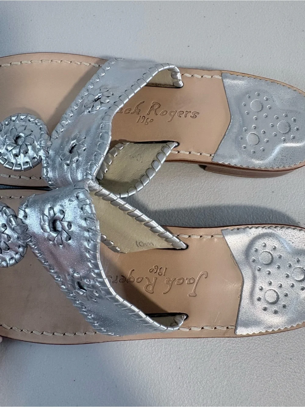 Jack Rogers Original Jacks Sandals 10 Metallic Silver Leather Thong Flip Flops